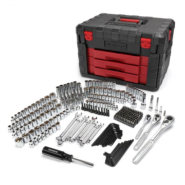 Set completo di strumenti di meccanica